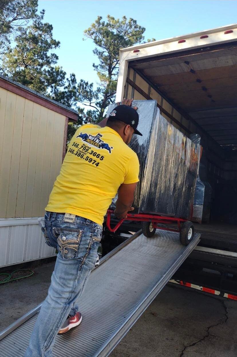 Truck Delivery | Buffalo Movers